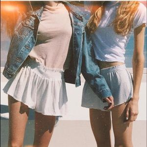 Brandy Melville Jolene shorts white smocked 💞